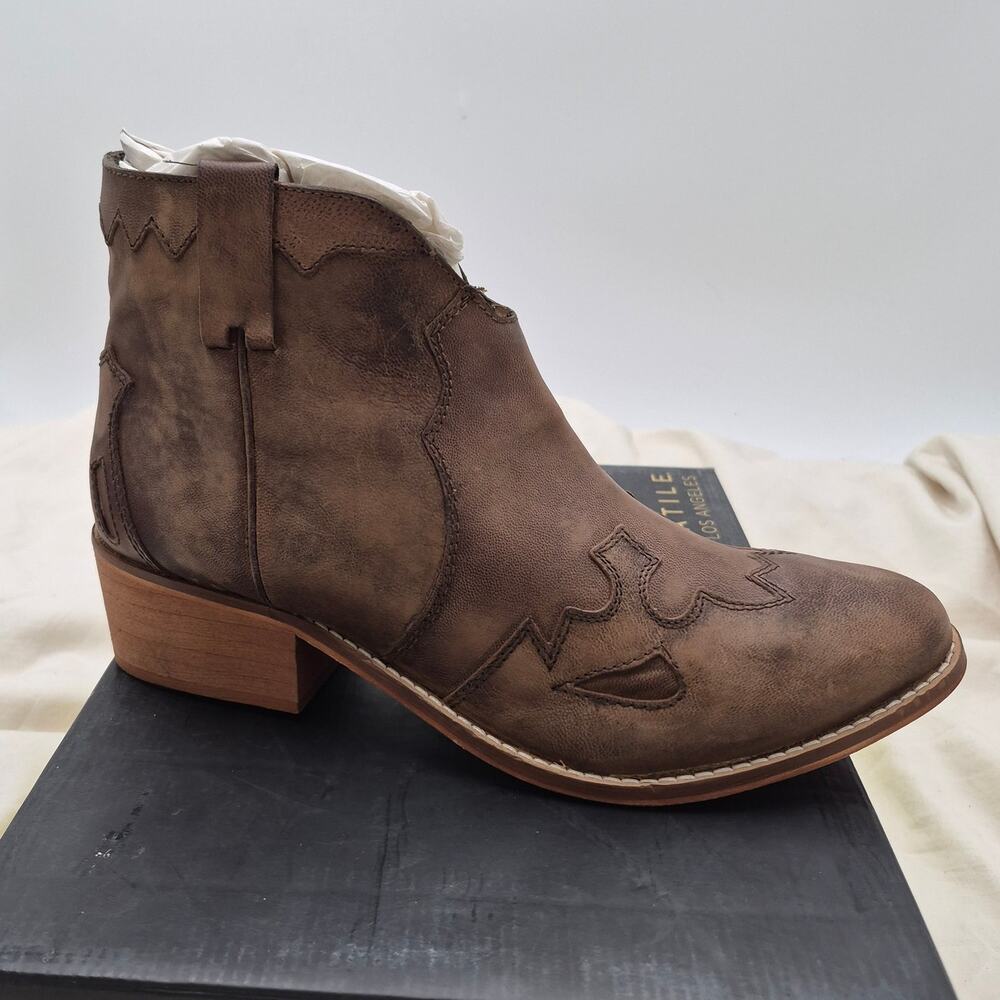 NEW Very Volatile Women Drexel leather Ankle Boot western-inspired bootie sz 9.5